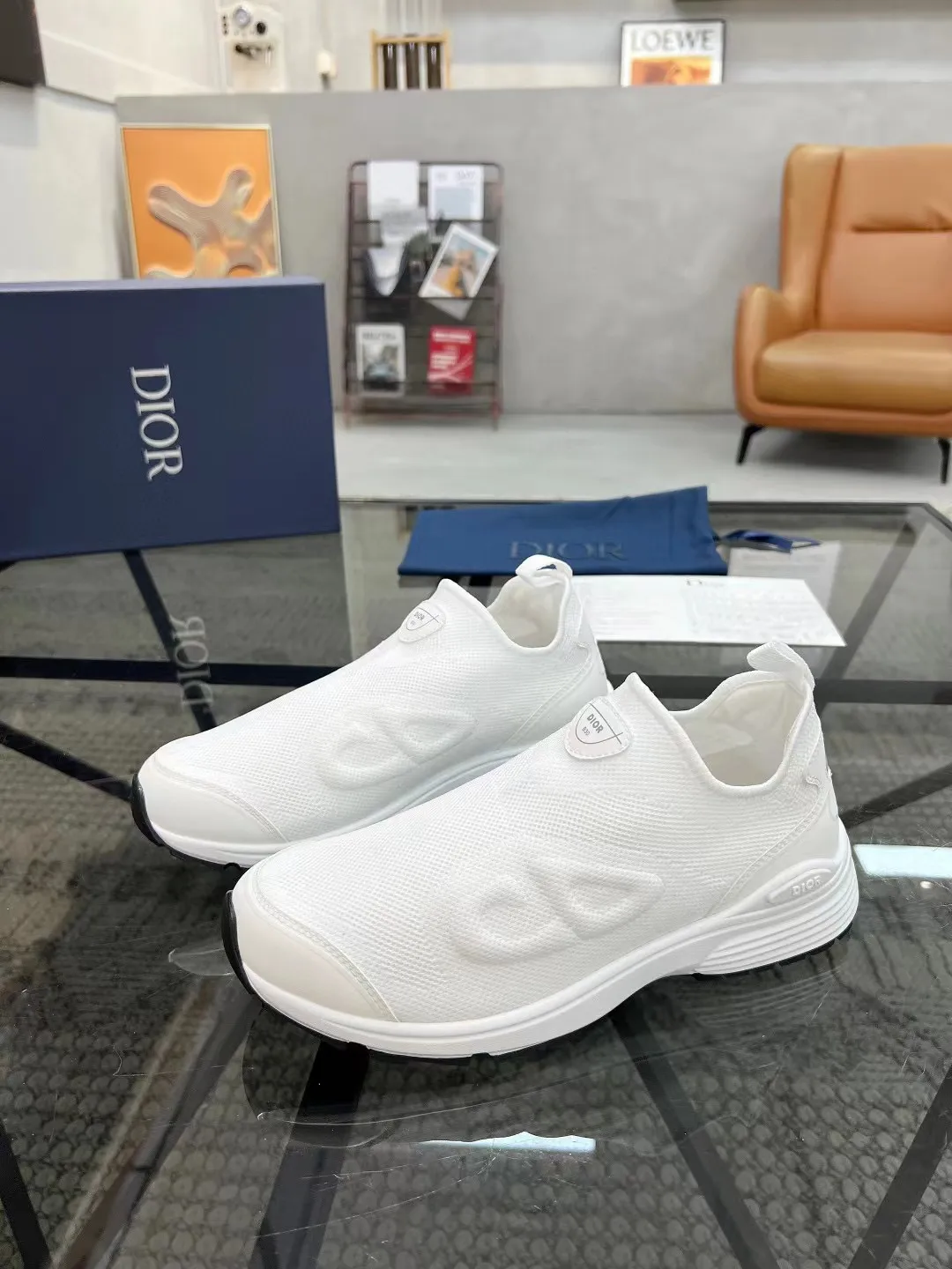 Men's Shoes💰P460💰【DIOR】Dior's new B30 low-top sneakers✅ are carefully made of gray mesh fabric and white technical fabric, decorated with reflective "CD30" graphic logo, and "DIO~B30" and "CD30" logos on the heel and tongue. An extra-light, sculpted rubber sole with signature accents adds style, while internal stretch details create ideal comfort. It can be matched with various casual styles to show a fashionable and modern sports style. Code number: 38-44 (45 can be customized)